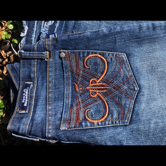 Rock and Republic Jeans - Picture 15 of 16